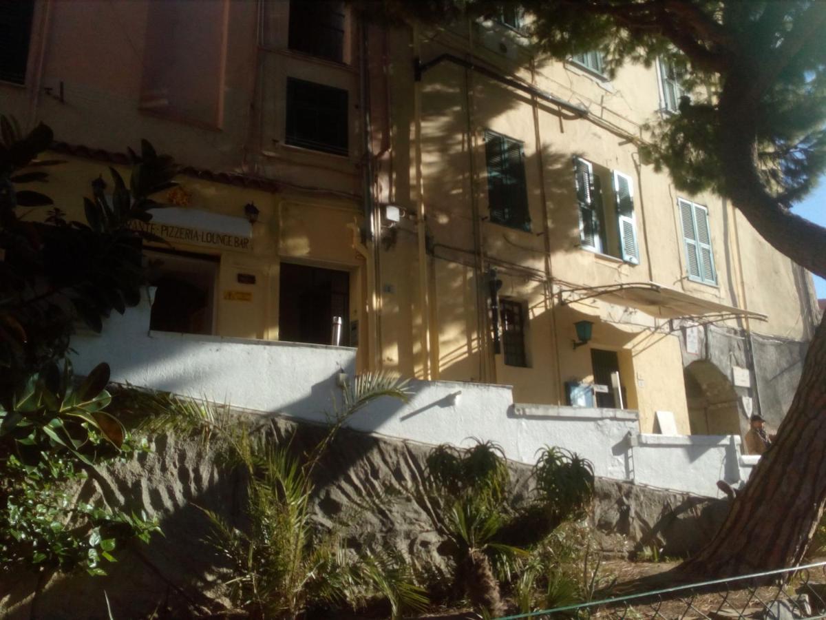 Casa Via Monta In Centro Leilighet Sanremo Eksteriør bilde